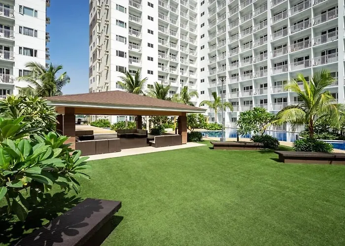 Апартаменты Cq House Luxe With Pool View Near Moa & Airport *