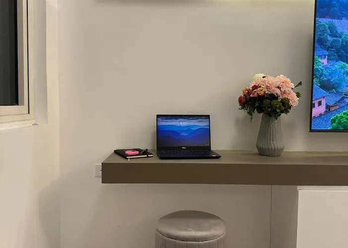 Cq House Luxe With Pool View Near Moa & Airport Апартаменты Манила