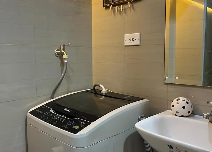 Апартаменты Cq House Luxe With Pool View Near Moa & Airport *