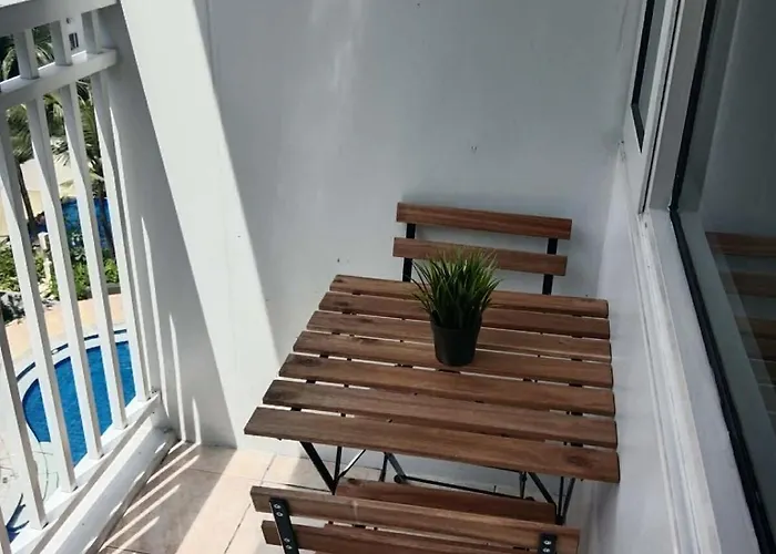 Апартаменты Cq House Luxe With Pool View Near Moa & Airport
